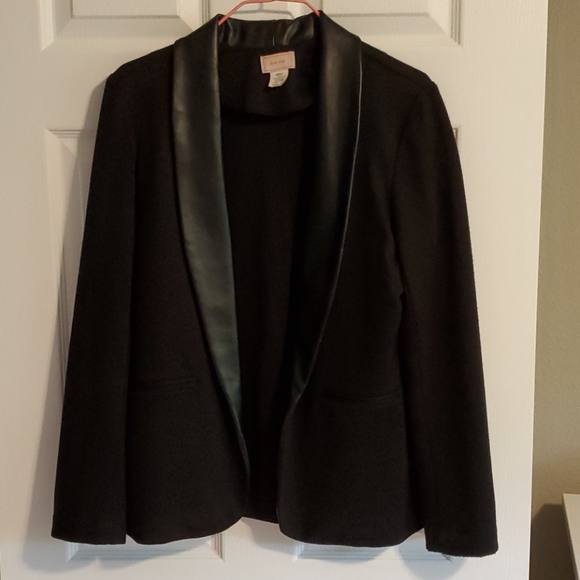 Black blazer with vegan leather collar - Picture 1 of 5